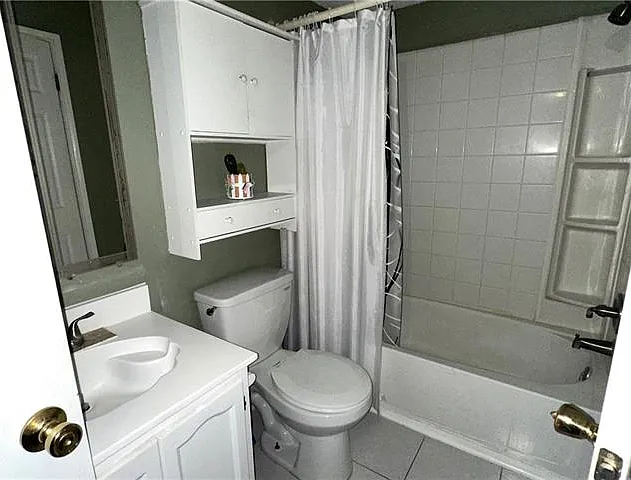 730 Village Rd #D — Photo 14