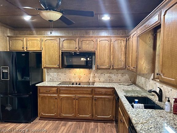 3rd image of 1208 Northview Dr