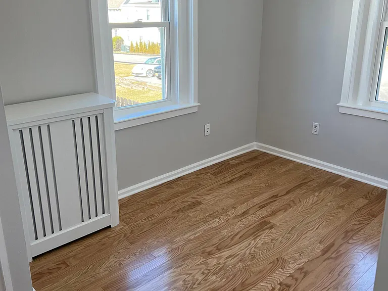 145 Roosevelt Ter — Photo 23