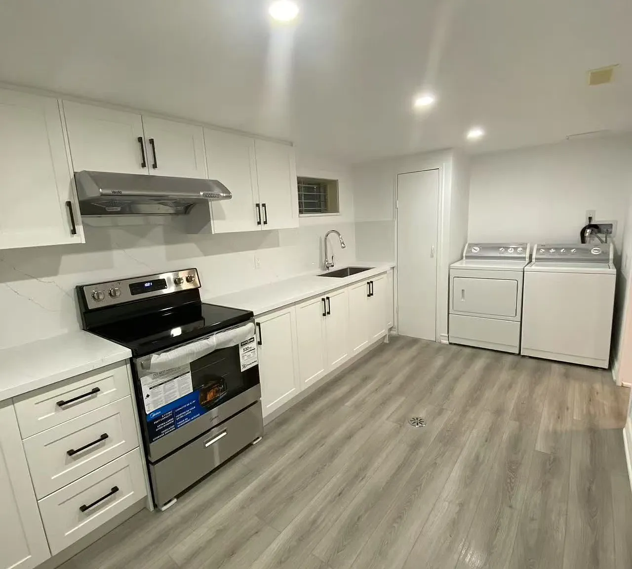2 bed, $2,400 — Photo 1