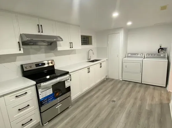126 Roywood Dr, Toronto, ON M3A 2E1