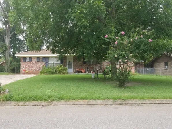 504 Mustang Dr, Dothan, AL 36301
