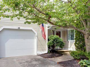 10 Kettle Ln, Mashpee, MA 02649