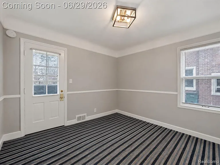 1646 S Bates St — Photo 15