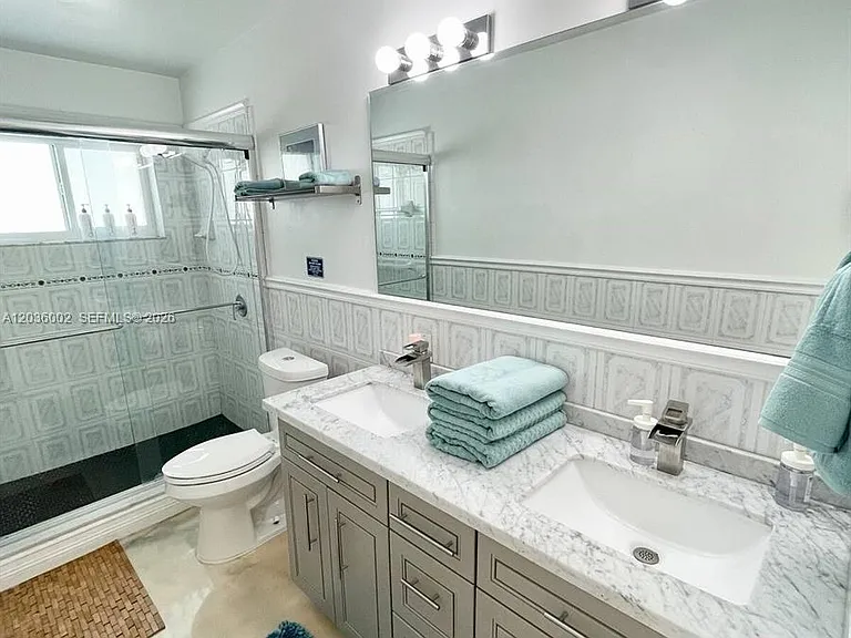 416 N Rainbow Dr — Photo 9