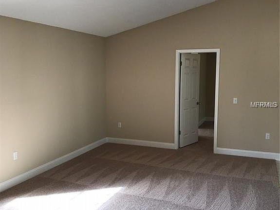 4th image of 3008 Hunkin Cir