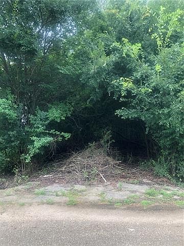 1st image of 725 Woodridge Blvd