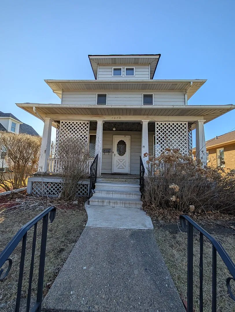 Building Photo - 1612 35th St