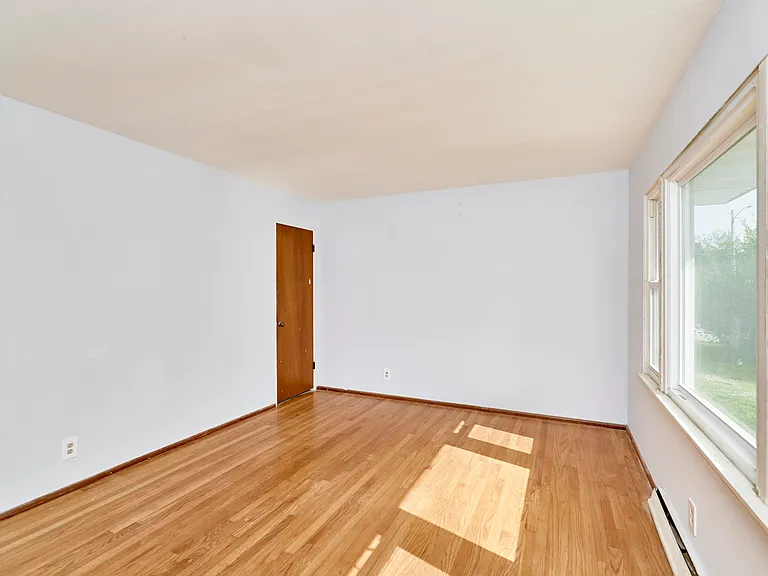 615 Superior Dr — Photo 9