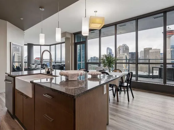 220 E 12th Ave SE #2401, Calgary, AB T2G 0R5