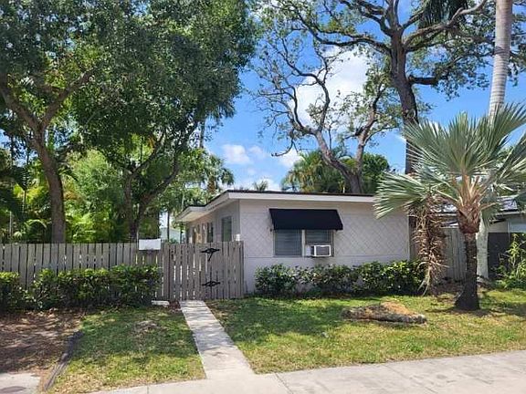 3rd image of 912 W Las Olas Blvd