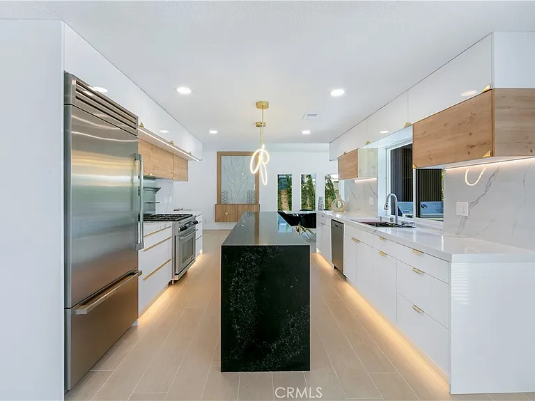 32232 Fall River Rd — Photo 10