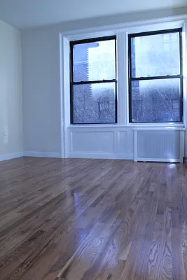 Rented by Roberto Guilbet, LREB | media 13