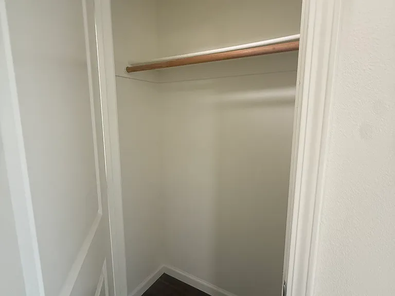 Diamond Creek Condominiums/ Apartments — Photo 35