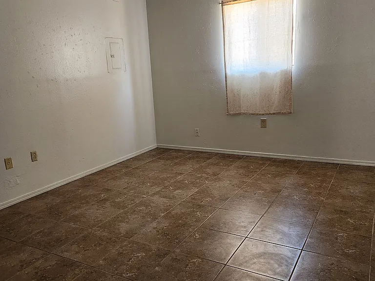 214 W Castillo Ave — Photo 9