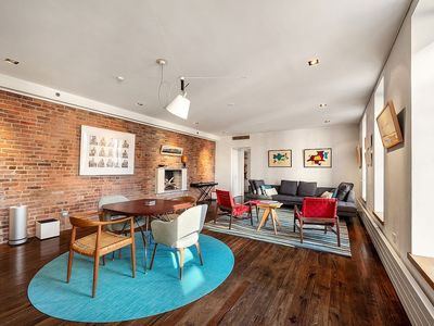 209 E 2nd St APT 3, New York, NY, 10009