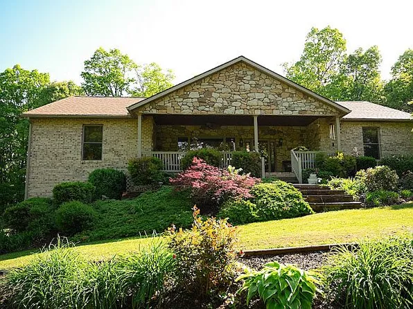 34 Look Up Ln, Waynesboro, VA 22980