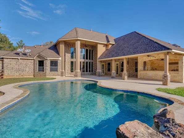 8071 Stacy Diane Dr, Montgomery, TX 77316