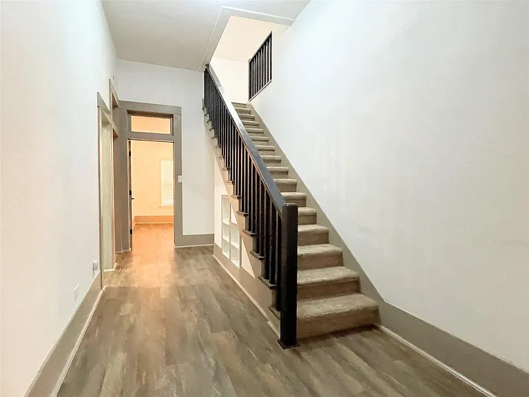 210 W Crescent Dr — Photo 24