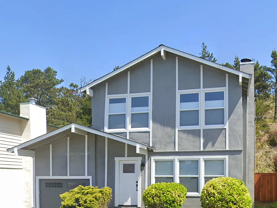 641 Foothill Dr