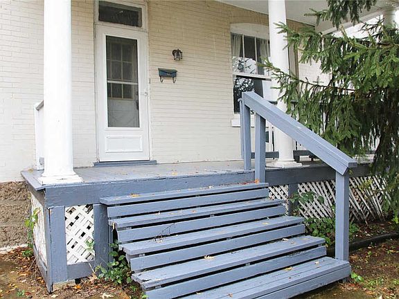 3rd image of 1116 Forest Ave