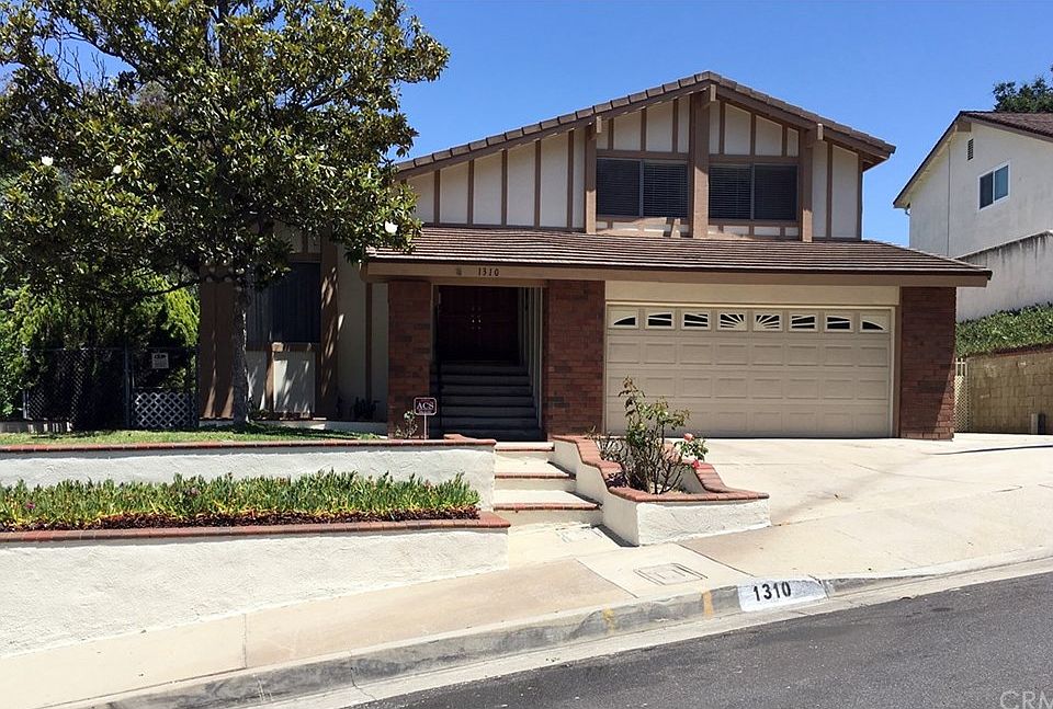 1st image of 1310 Barberry Dr