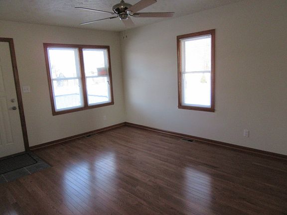 3rd image of 513 Liberty Blvd