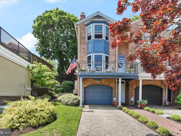 900 Wawaset St, Wilmington, DE 19806