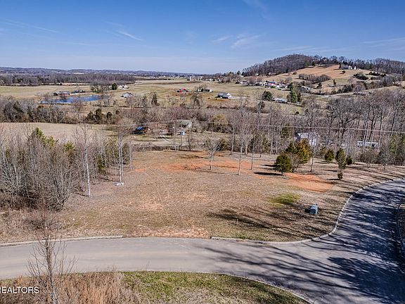 3rd image of Poplar Dr