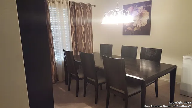 4 bedroom 2 1/2 bath with master downstairs — Photo 4