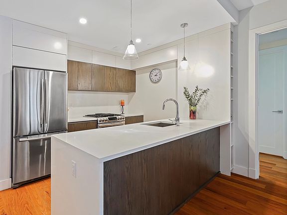 4th image of 2100 Bedford Ave Unit 4A