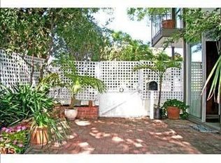 953 S Westgate Ave, Los Angeles, CA 90049