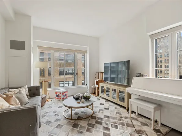 70 Charlton Street image 2 of 8