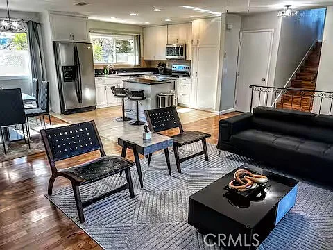 4 bed, 1855 sqft, $6,500 — Photo 2