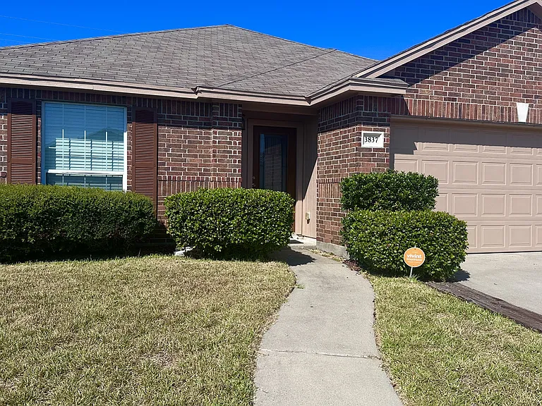 3837 Las Bahias Dr — Photo 1