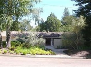 1085 Ross Cir, Napa, CA 94558