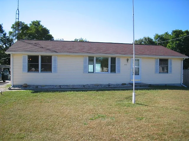 665 E Mary Ln photo 1