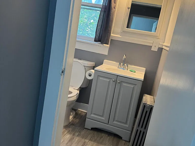 219 N Bromley Ave — Photo 30
