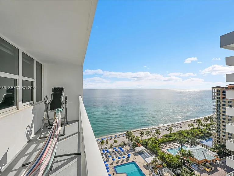 2030 S Ocean Dr #2018 — Photo 3