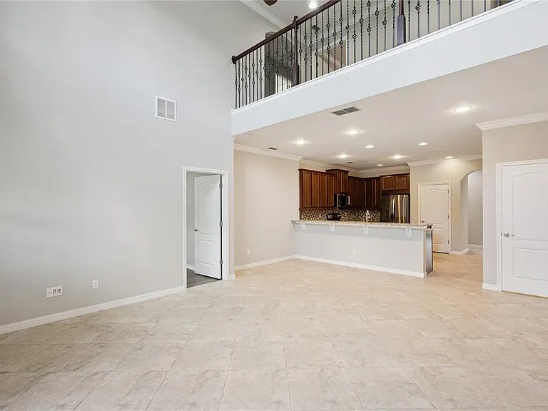 5640 Siracusa Ln — Photo 7