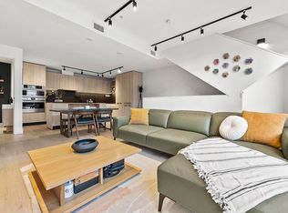 3956 Dumfries St, Vancouver, BC V5N3S3