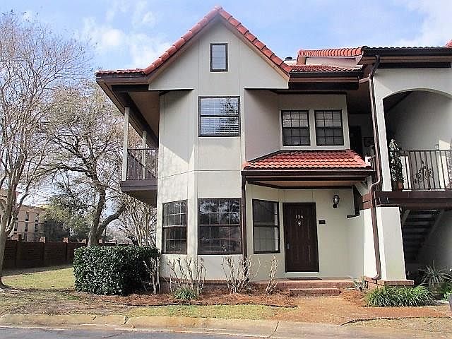 1st image of 126 Baybridge Dr #J