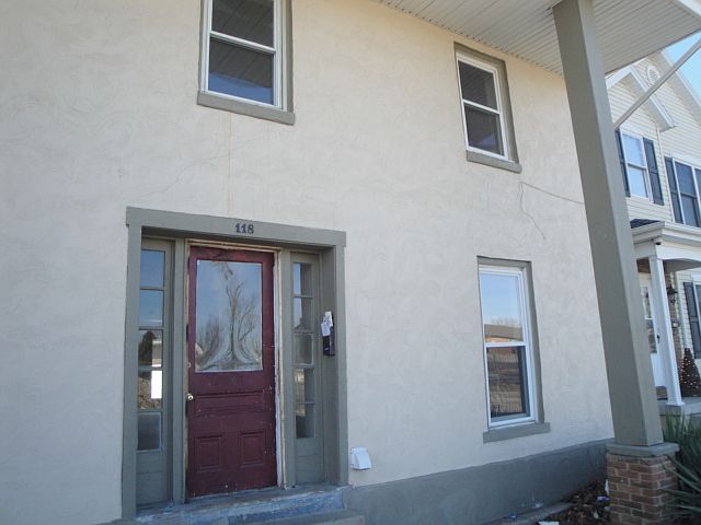 1st image of 118 Montgomery St