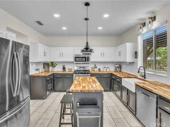 15638 Choctaw St, Victorville, CA 92395