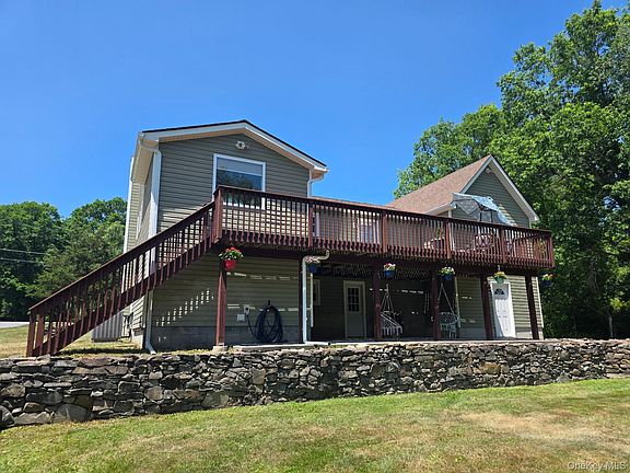 3rd image of 326 Bullville Road