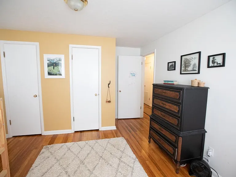 4019 S Olympic Way — Photo 18