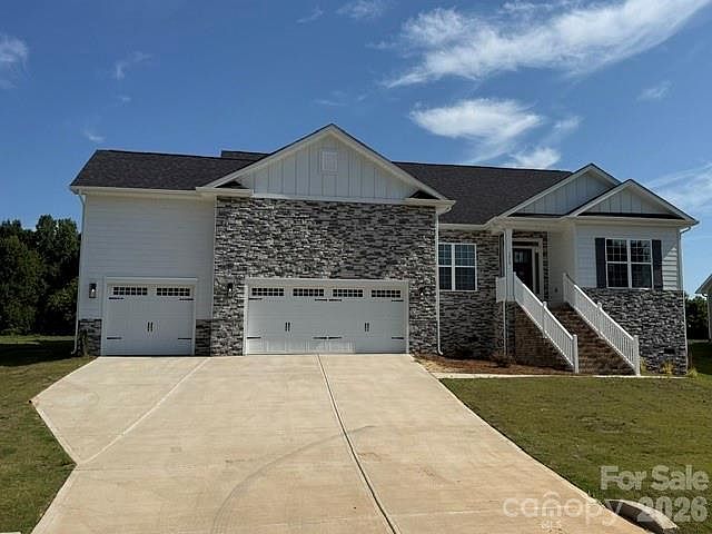 1st image of 1250 Gardenia Dr #13