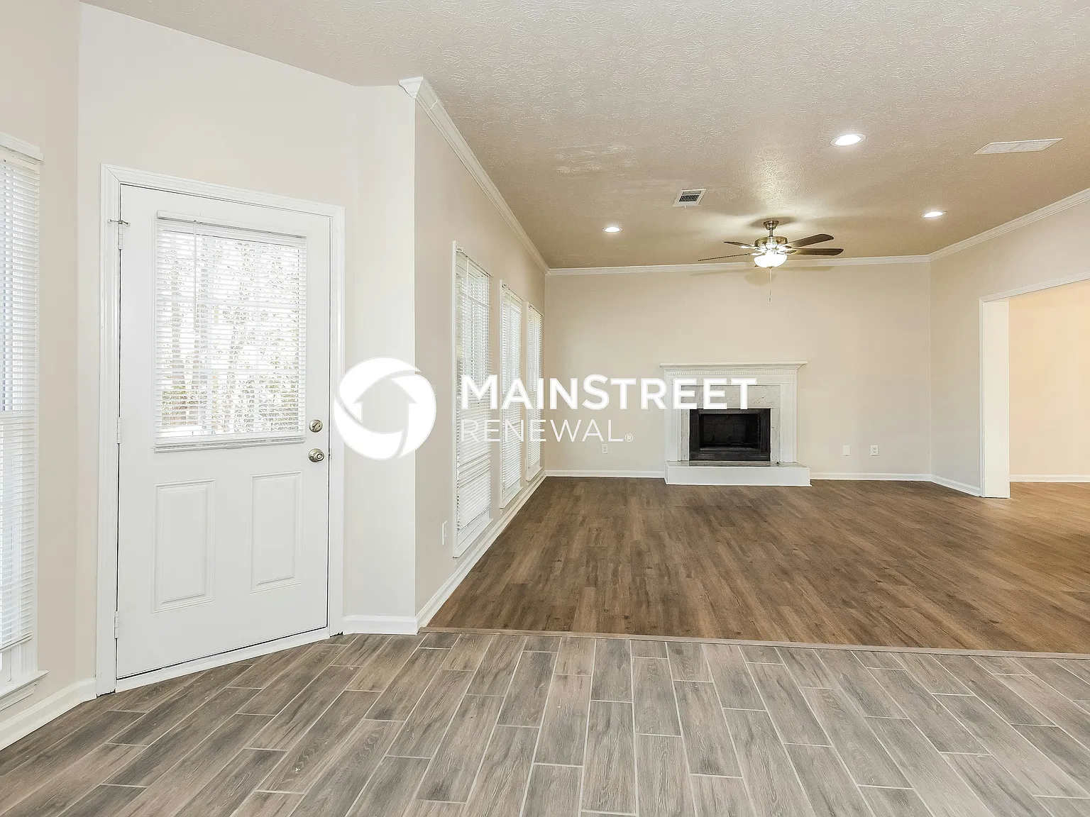 480 Washington Dr — Photo 2