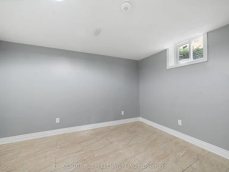 26 Newman Ct #LOWER — Photo 7