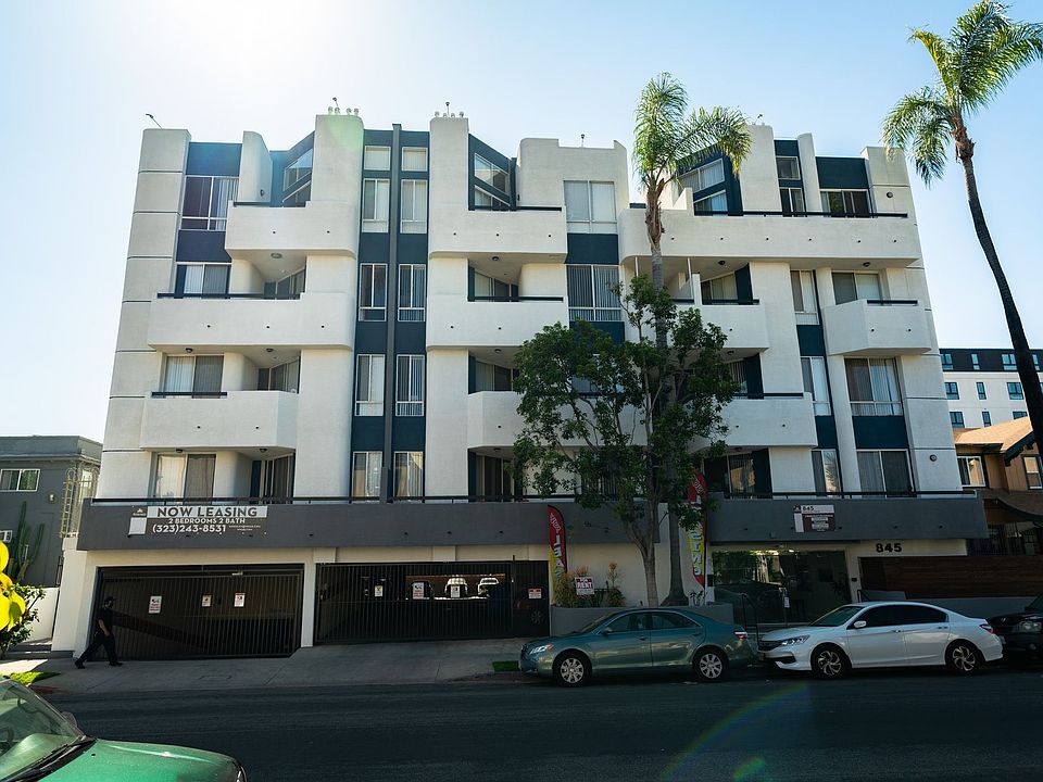 Building Photo 4